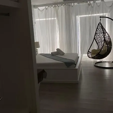 Hostal Brandao House
