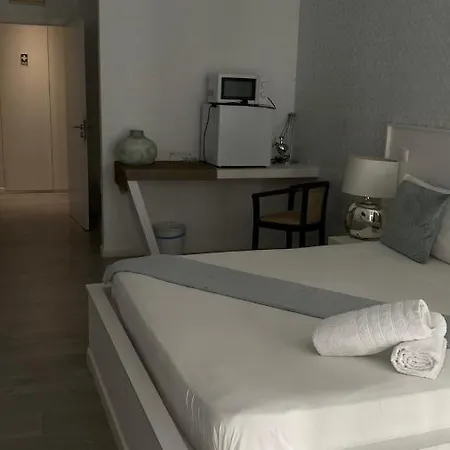 Brandao House Hostel *