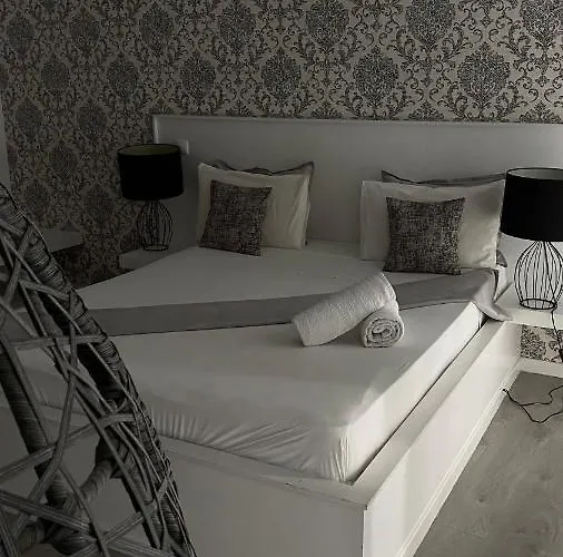 Brandao House Hostel