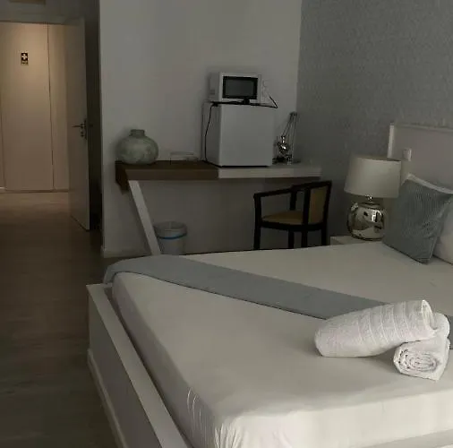 Brandao House Hostel *