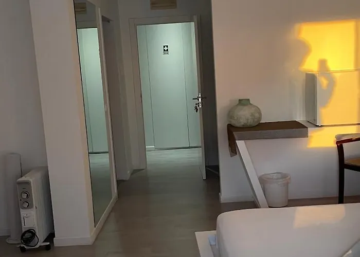 Brandao House Hostel Caparica